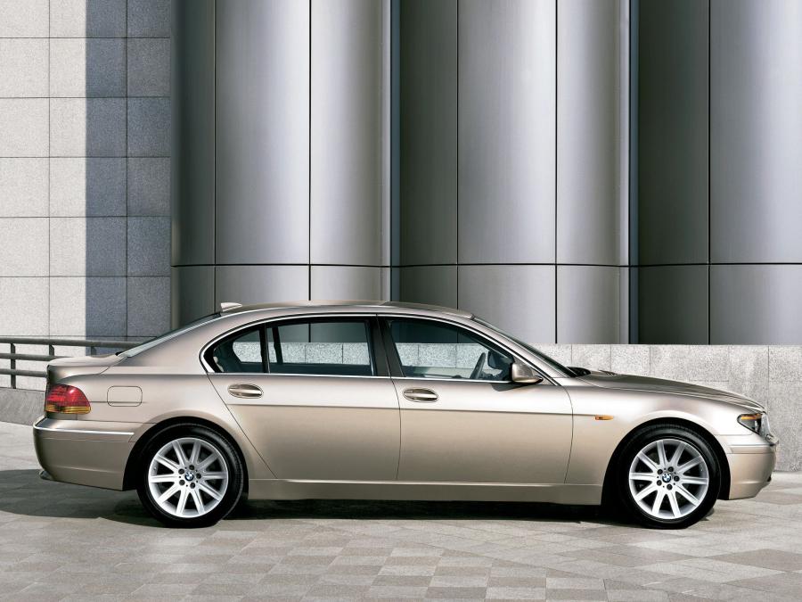  BMW 745Li 2002 года  (фото 4 из 8)